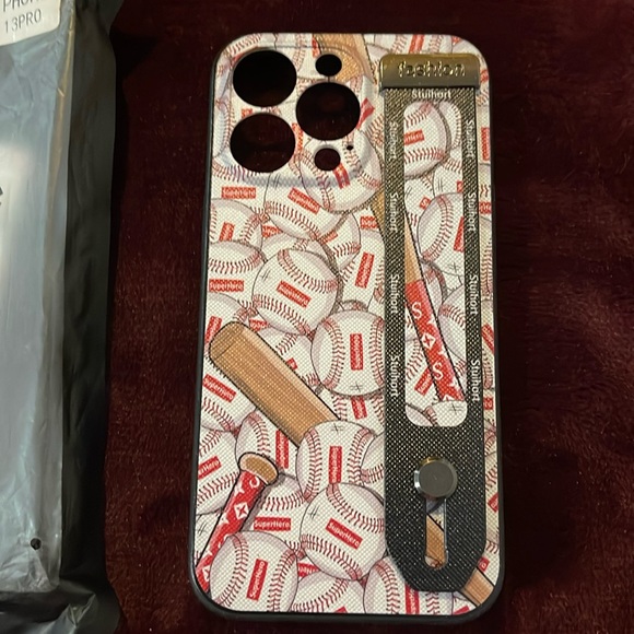 New Baseball case for iPhone 13 Pro - Picture 1 of 4